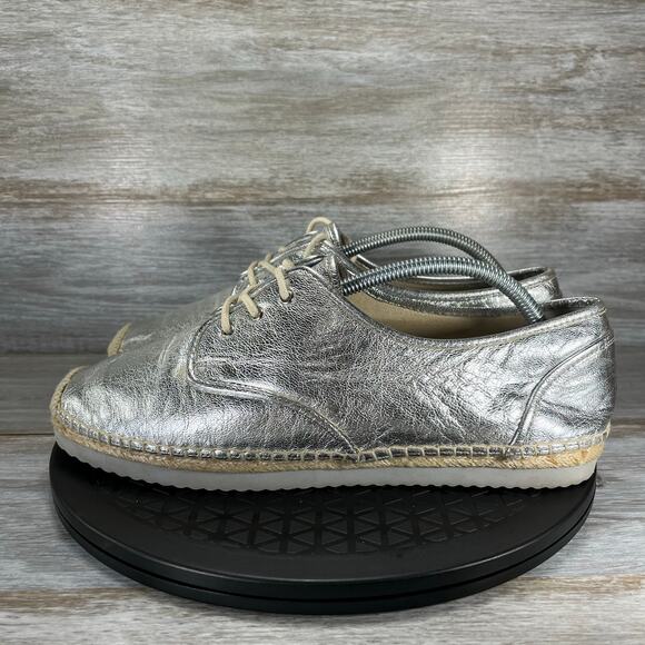 MICHAEL Michael Kors Hastings Lace-Up Metallic Leather Silver Flats ￼Size 11 - Picture 1 of 9